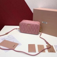 miumiu手...