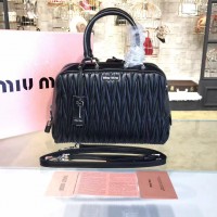 miumiu和...
