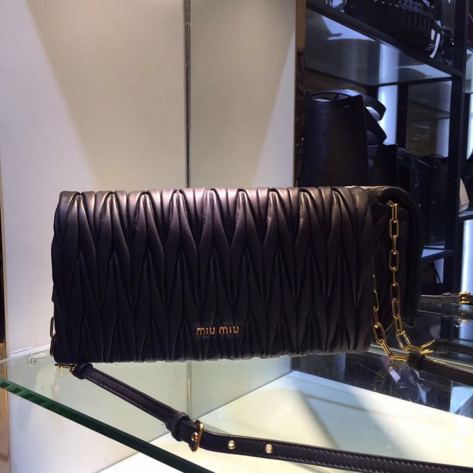 miumiu包价格和图片