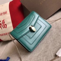 宝格丽蛇头包欧...