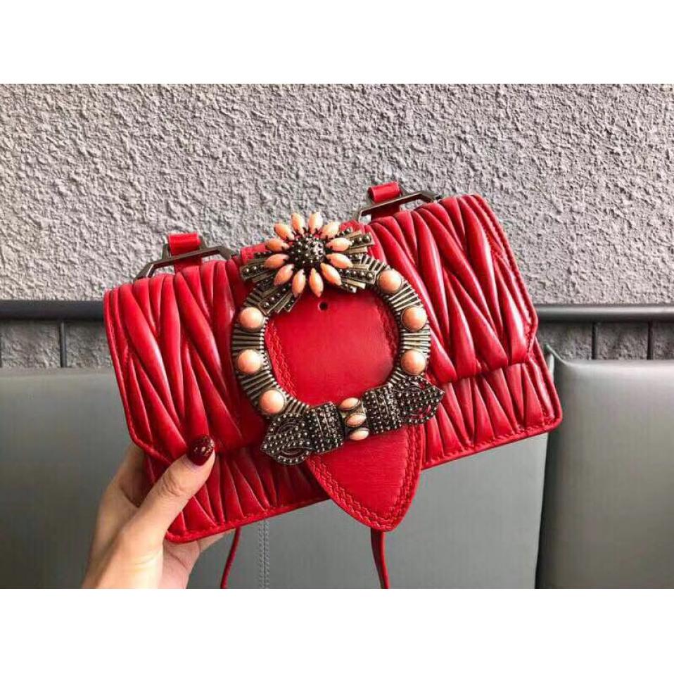 miumiu包包一般多少钱