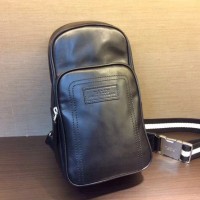 bally男士挎包