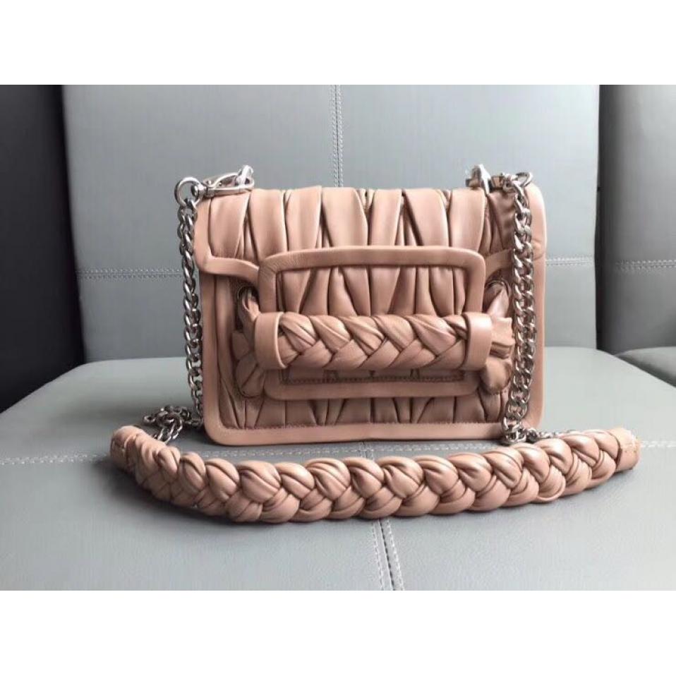 怎么鉴定miumiu是正品