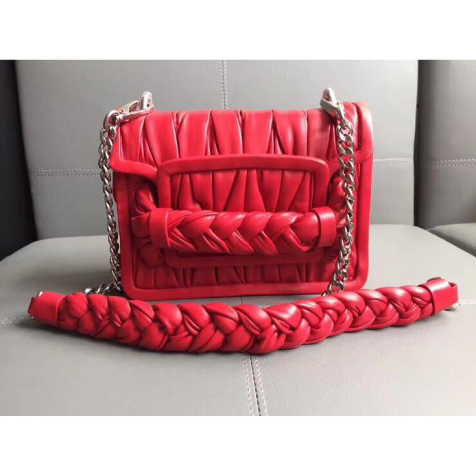 miumiu高仿背包