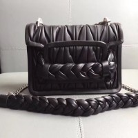 miumiu包...
