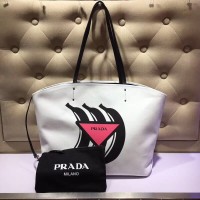 prada 帆布包所有图片