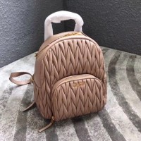 miumiu双肩包价格